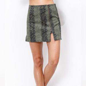 Mittoshop Women Green Unique Zip Up Mini Skirt Small